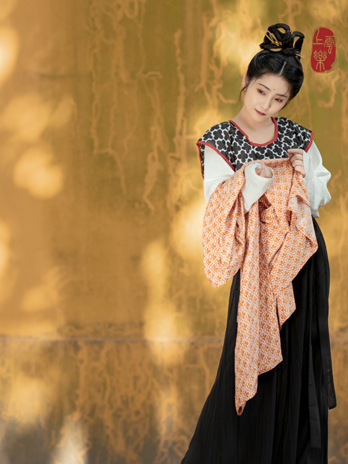 SHANGYUNLE MANGZHONG TANG 제작 뒷부분은 HANFU 플랫 칼라 크로스 드레스 스커트를 여성 민족 스타일 봄 여름 일상 현장 원본으로 복원합니다