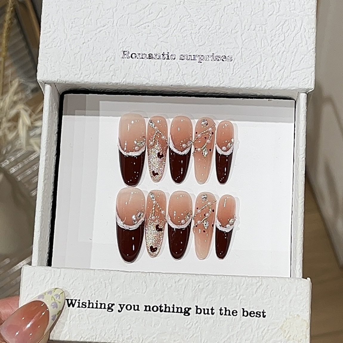 纯手工冰透酒红法式渐变圣诞新年氛围感酒渍布蕾长尖法式穿戴甲,彩妆/香水/美妆工具,穿戴甲/甲片,淘宝优惠券,粉丝福利购,淘宝优惠卷