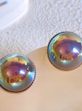 气质高级感镜面仿马贝复古真多麻灰色珍珠耳钉蚊香盘耳夹无耳洞女