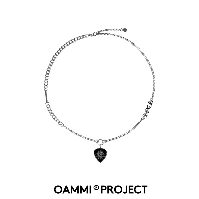 OAMMI音乐吉他拨片吊坠嘻哈潮牌配饰项链男钛钢个性饰品情侣送礼