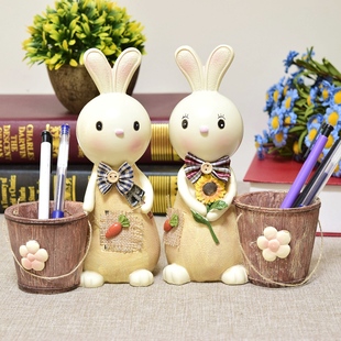 兔子笔筒存钱罐学生卧室书课桌面摆件同学开学毕业老师生日礼物