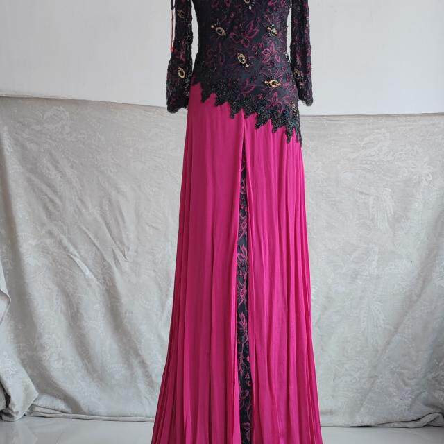 原单重工真丝缎蕾丝拼接手工钉珠高雅大气端庄女神晚宴年会晚礼服