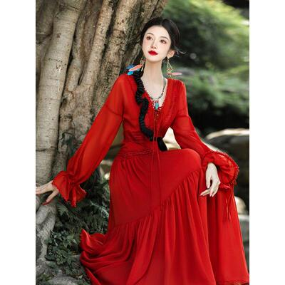 A字裙红色民族风连衣裙新疆沙