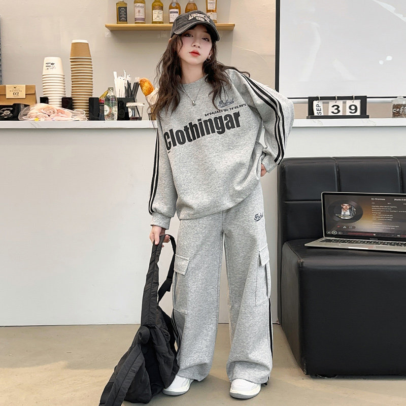 女童运动服套装春秋款2026新款儿童中大童春装卫衣工装裤洋气时髦