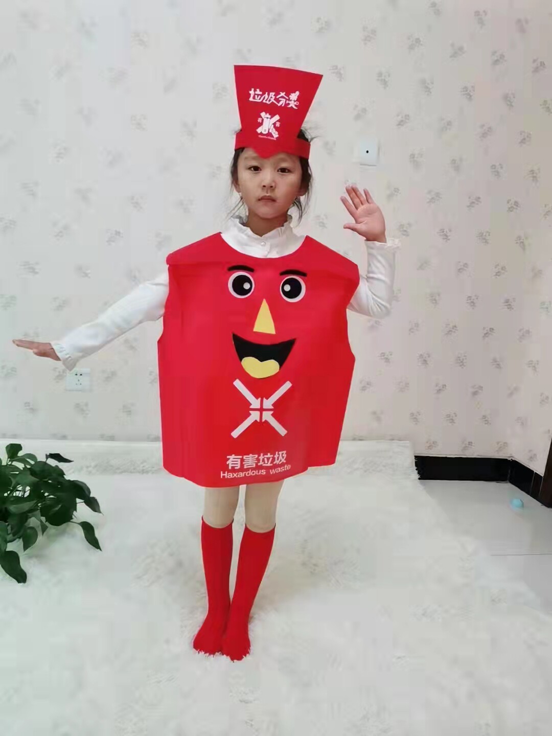 可回收垃圾卡通玩偶服装四色分类有害垃圾桶表演道具衣服儿童人偶