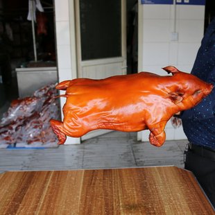 荣昌特产烤乳猪整只乡腊荣程油淋脆皮猪酒店烧烤食材年货礼品美食