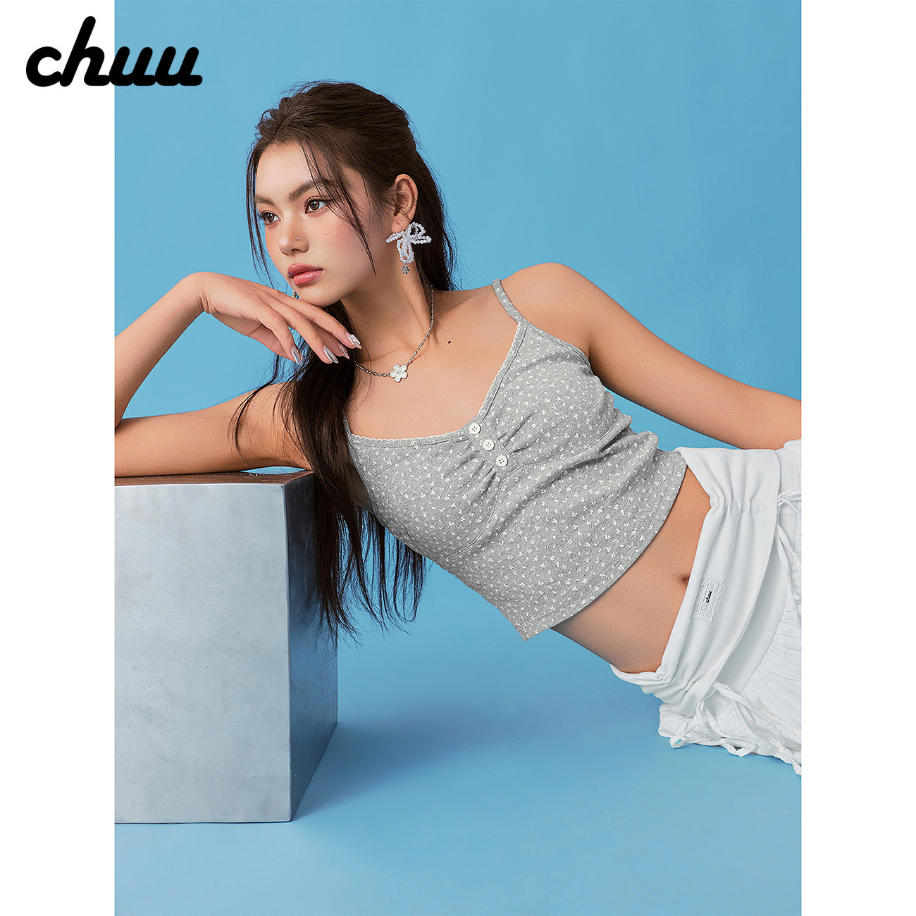 CHUU甜酷小花印花背心女2026夏季新品纽扣花边含胸棉修身短款吊带