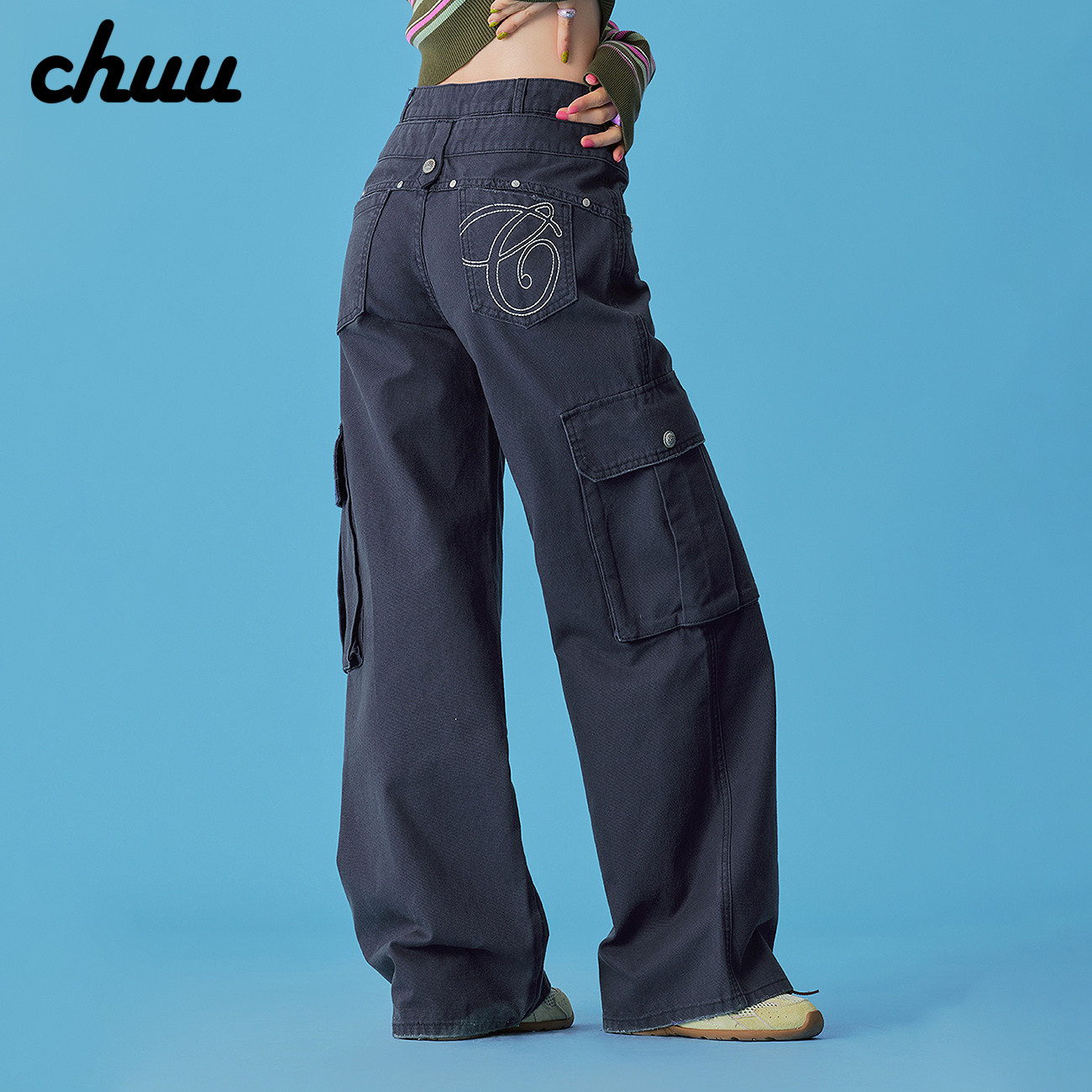 CHUU多口袋磨破直筒休闲裤女2026春秋新品字母刺绣双层腰阔腿长裤