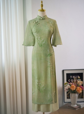 进口绿色旗袍2025夏季新中式改良年轻款少女奥黛茶服兰花高考送
