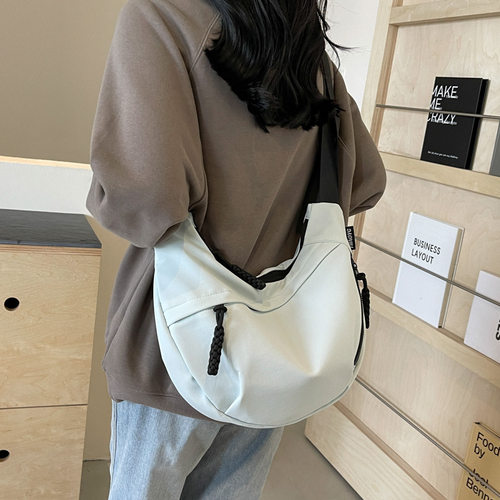 进口时尚布包女学生上课挎包尼龙布斜挎包大容量单肩包日系出游