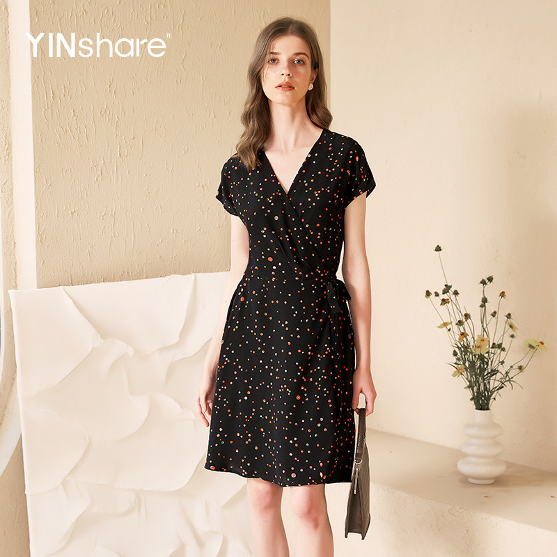 映想女装黑色连衣裙系带波点印花气质女小黑裙