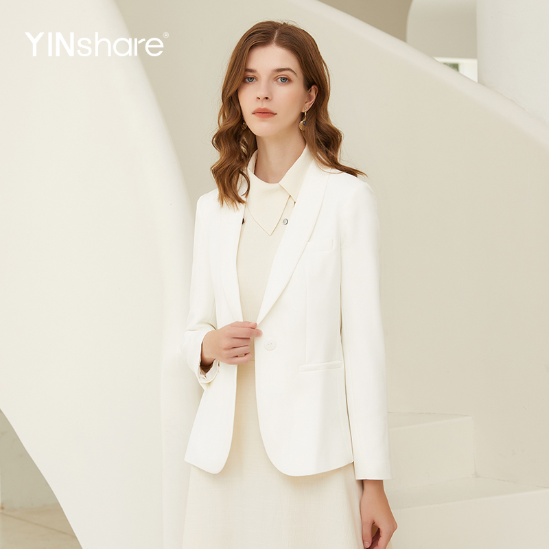 映想社交女装春秋季白色法式青果领女上装短外套黑色修身小西装