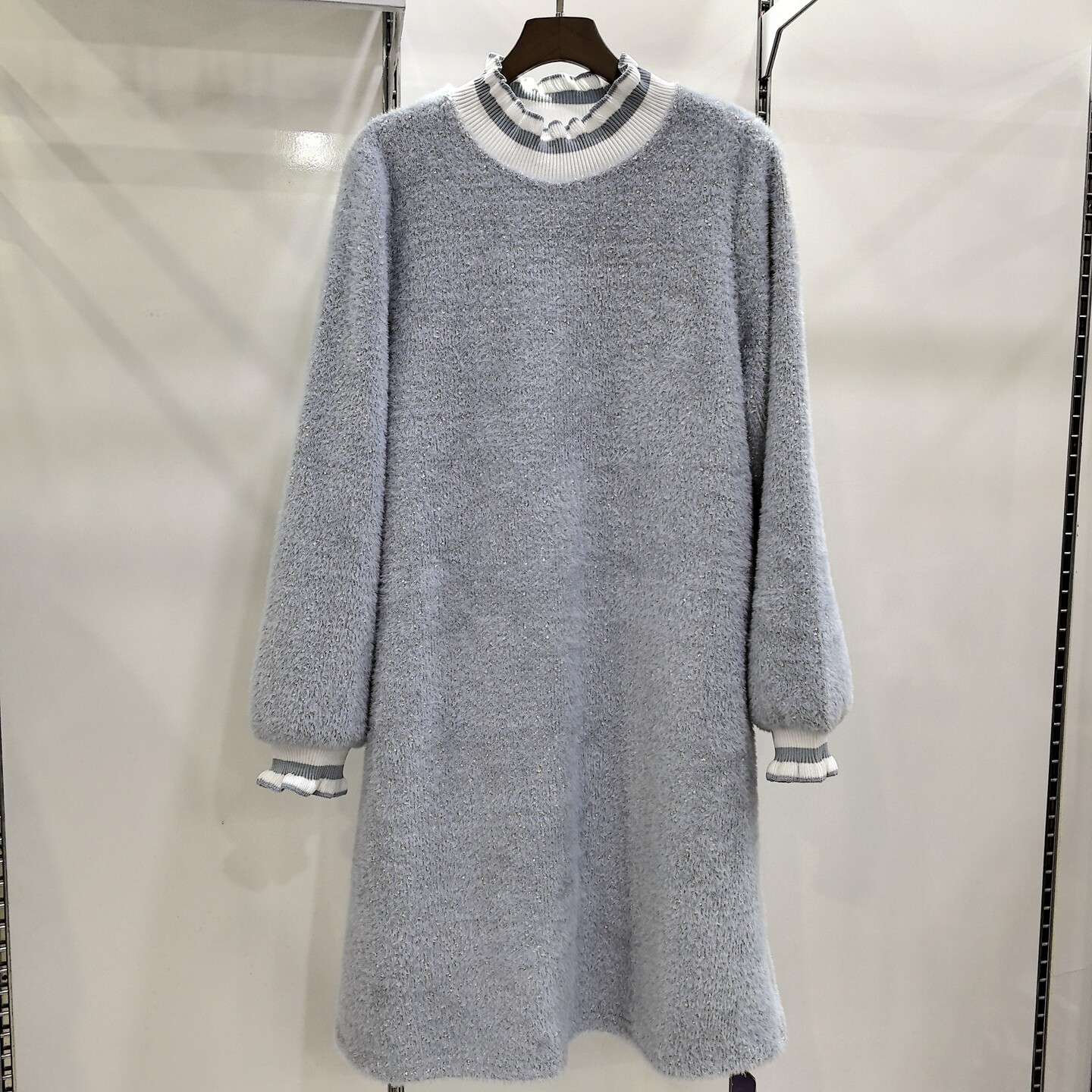 孕之彩秋冬新款小香风孕妇装长袖连衣裙宽松大码柔软毛衣针织裙