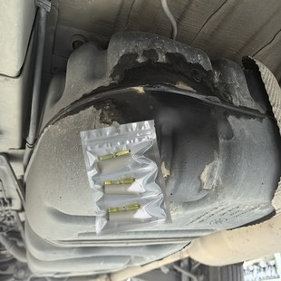 汽油塑料油箱漏油修补胶水防腐蚀黑色PE橡胶玻璃钢尼龙柴油箱补漏