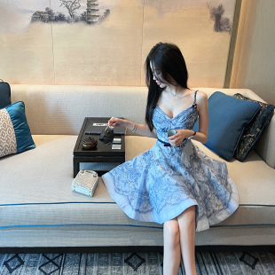 bear熊熊屋【女神新裙】天仙同款 重工 定位裁片印花 腰带连衣裙