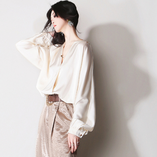 F49丝滑缎面高级垂感欧美风简约气质交叉V领灯笼长袖 宽松显瘦衬衫