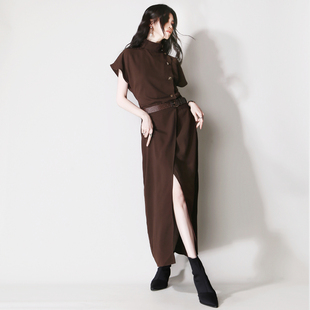 E65配腰带不对称单侧金属扣立领宽松高腰开叉欧美风中长款 连衣裙