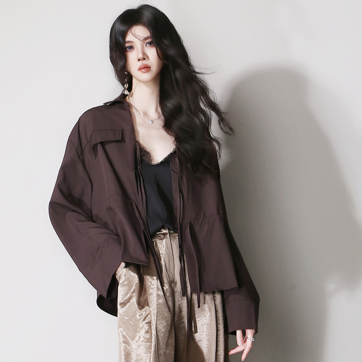 D45系带流苏可调节收腰V领衬衫