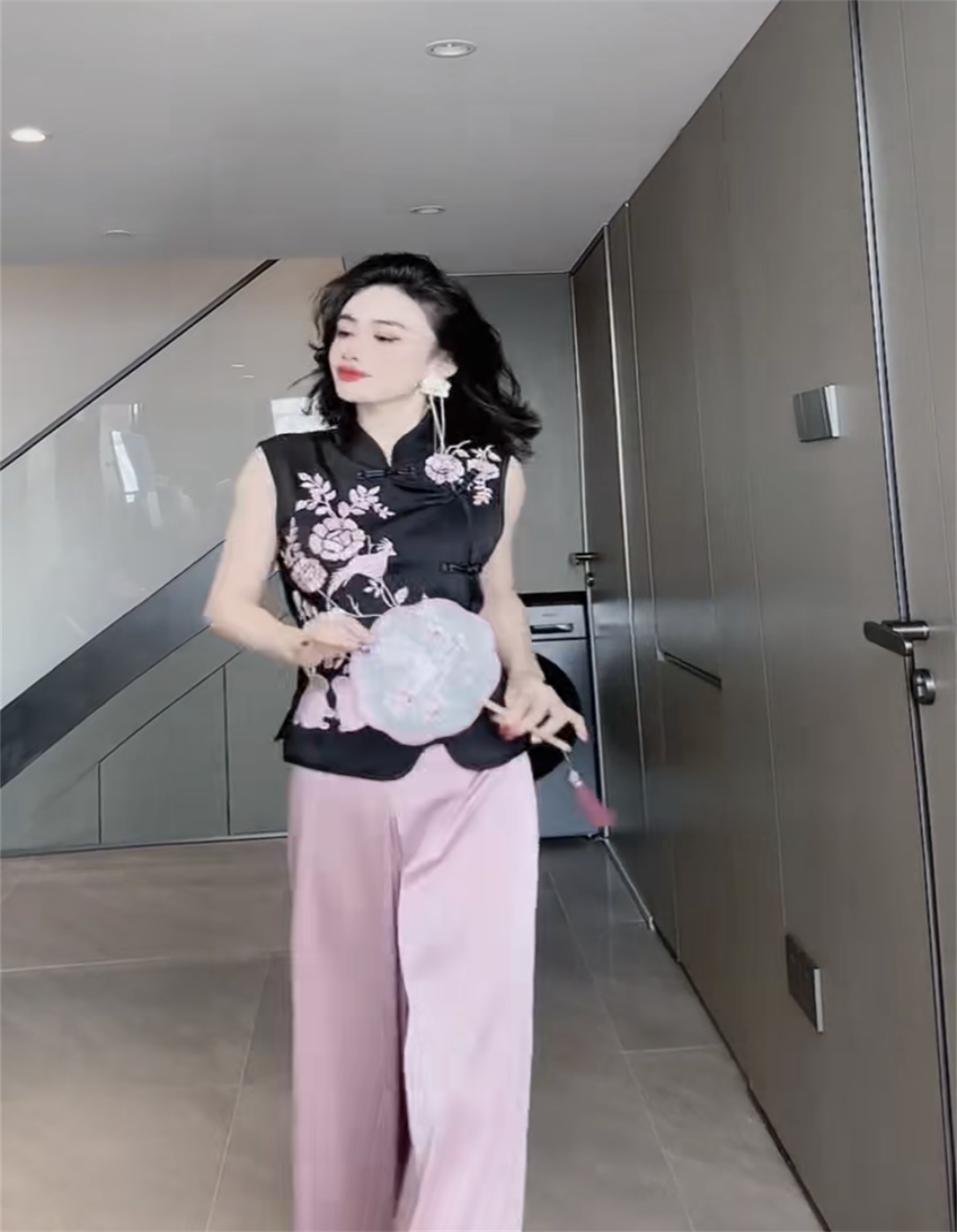 欧货禅意高端套装中式盘扣刺绣黑色马甲上衣高腰阔腿裤两件套,女装/女士精品,时尚套装,淘宝优惠券,粉丝福利购,淘宝优惠卷