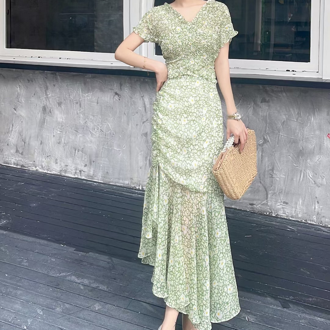 高级御姐女神范绿色碎花套装裙性感上衣高腰包臀半身鱼尾裙两件套