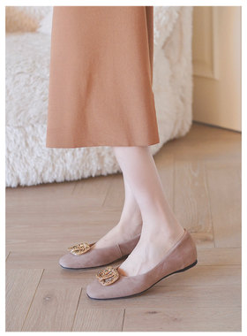 Harson/哈森2026年春季绒面水钻扣饰浅口单鞋粗中跟女鞋HS262802