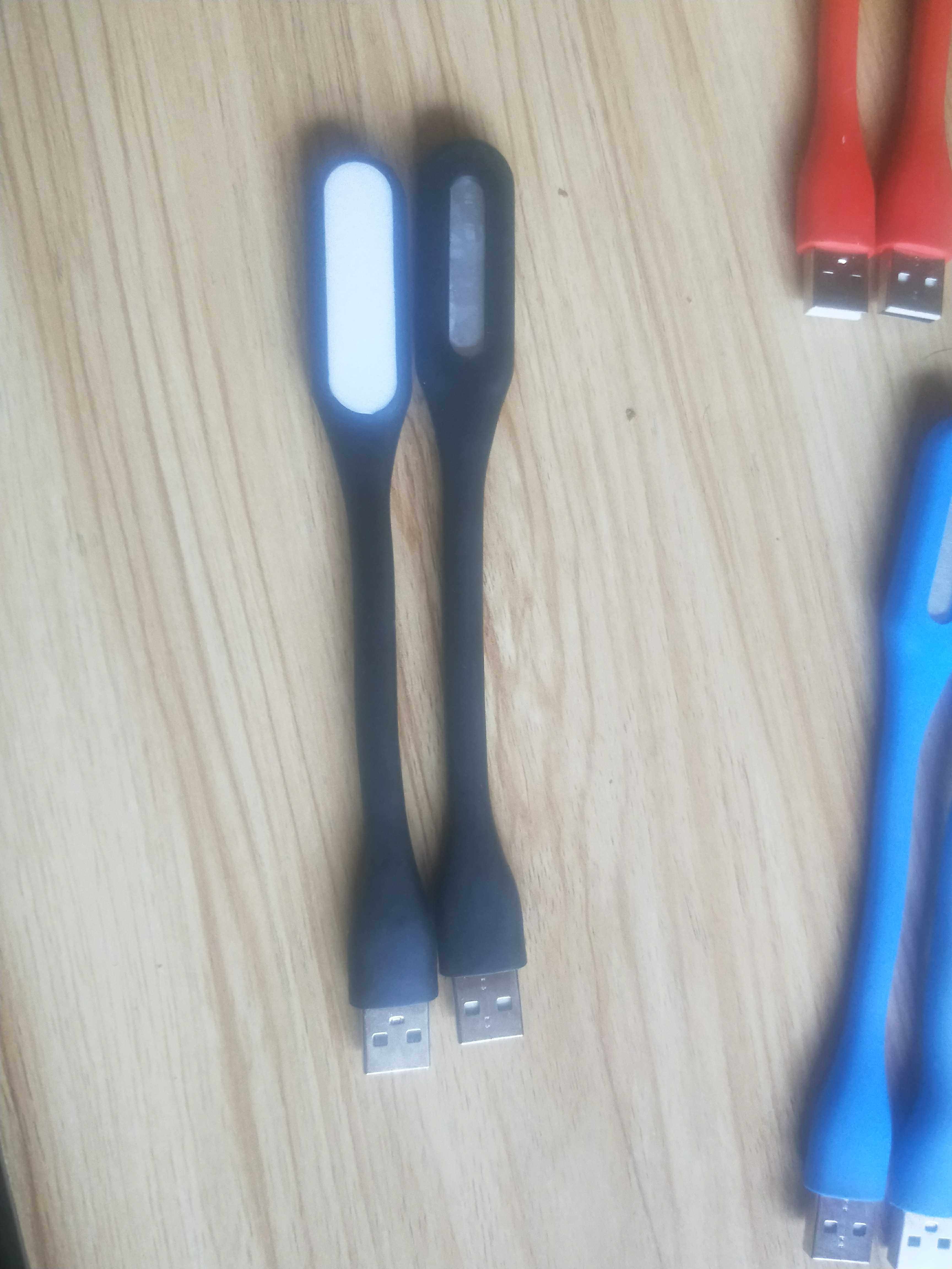 包邮特价小LED灯照明便携式小照明灯USB接口可插充电宝