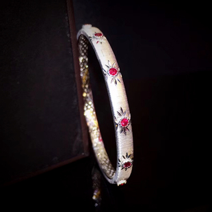 宝创集18K金0.86克拉红宝石手镯意大利黄金拉丝雕花工艺手镯女