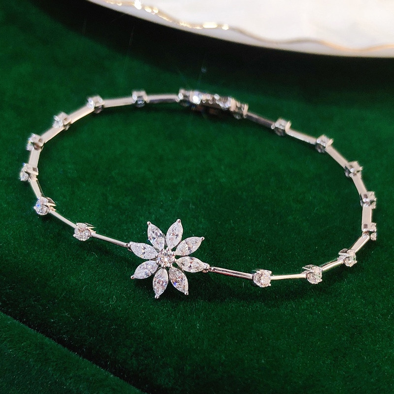 宝创集1.6克拉天然钻石手链18k金浪漫小雏菊满钻手镯送女友