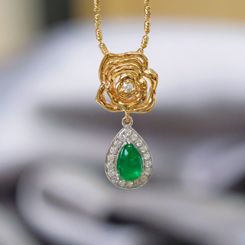 宝创集0.65克拉阿富汗潘杰希尔天然祖母绿吊坠18K金玫瑰花钻彩宝