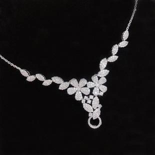 宝创集18K金2克拉南非天然钻石吊坠花朵叶子晚宴百搭款项链扣彩宝