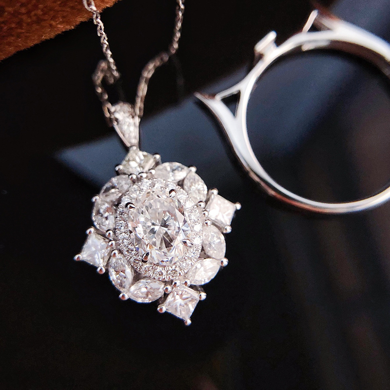 1克拉天然GIA椭圆钻石戒指