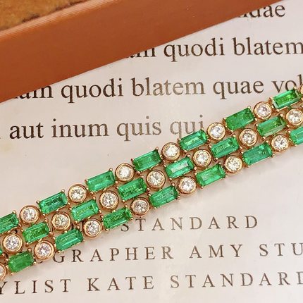 宝创集18k金镶嵌约7.86克拉天然swat祖母绿钻石三排几何满圈手链