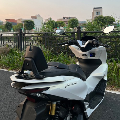 本田PCX160后靠背后座腰靠靠垫