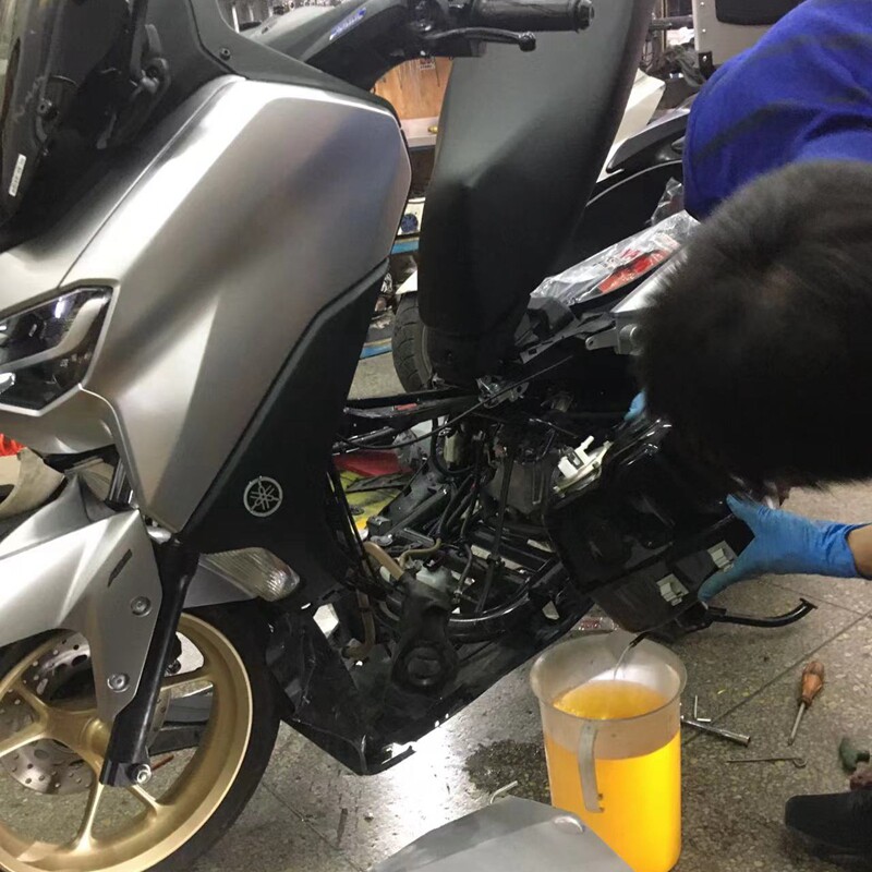 适用新款大贸雅马哈nmax155改装加大油箱 溶油量11.88升 铝合金