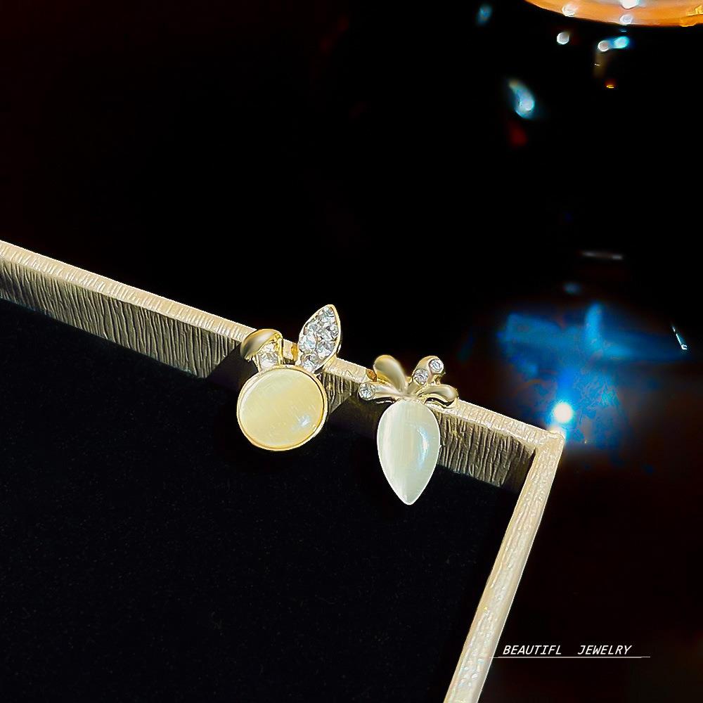 925银针气质俏皮萝卜兔子耳环女轻奢小众高级感网红同款耳饰耳钉