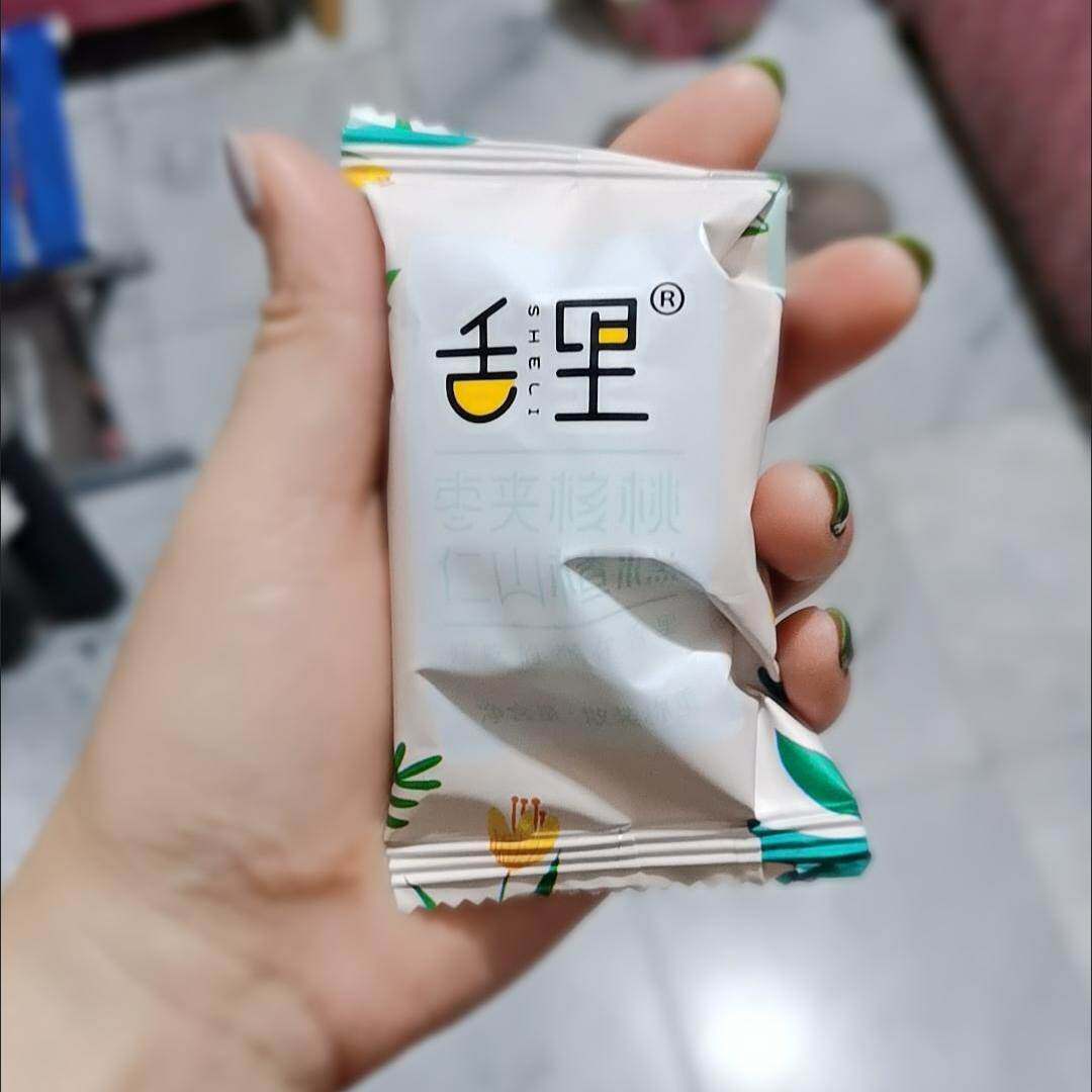 舌里红枣夹核桃仁山楂新疆特产和田大枣夹心抱抱健康零食休闲干果高性价比高么？