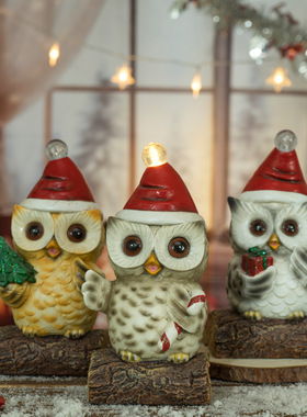 跨境新品发光圣诞装饰猫头鹰家居圣诞节桌面客厅树脂工艺品摆件
