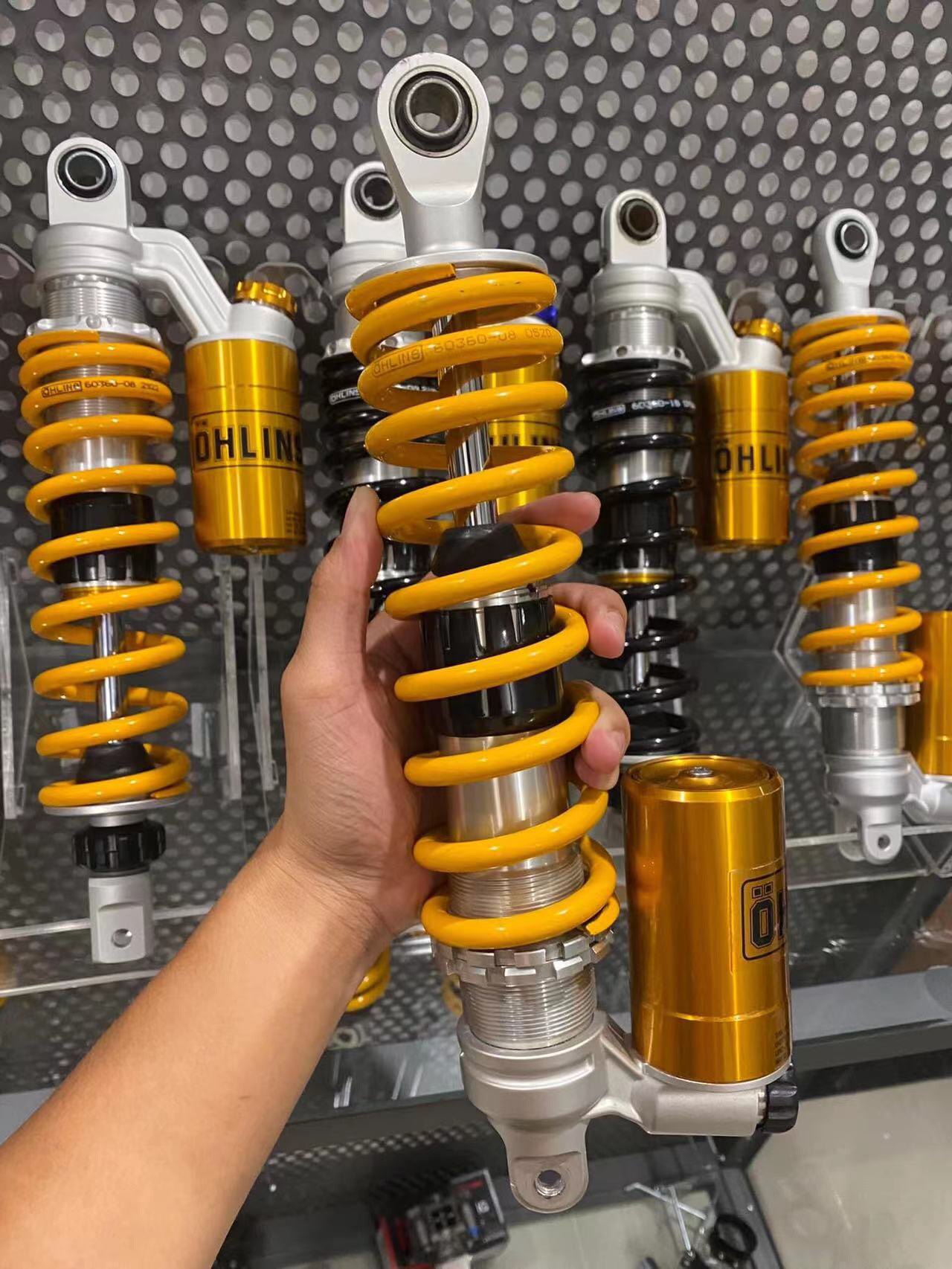 lead125改装欧林斯后减震 ohlins ho545压缩气瓶预载软硬调节