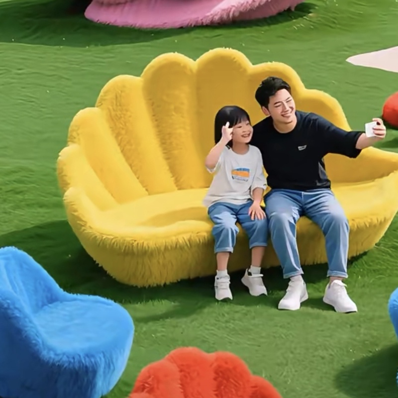 绿雕工艺定制大型仿真贝壳座椅绿雕造型公园景区网红景观雕塑摆件