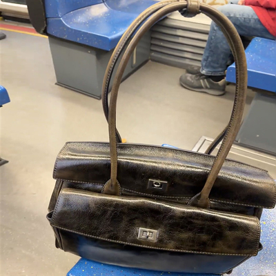 2025秋冬新款复古手提包女包大容量做旧时尚百搭单肩包通勤包大包