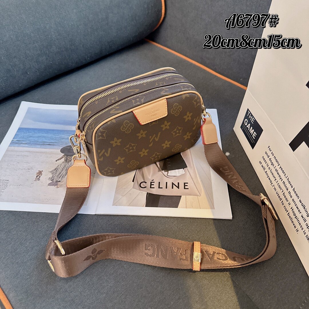 小红书推荐女包新款高品质相机包时尚百搭单肩斜挎包复古多层小方