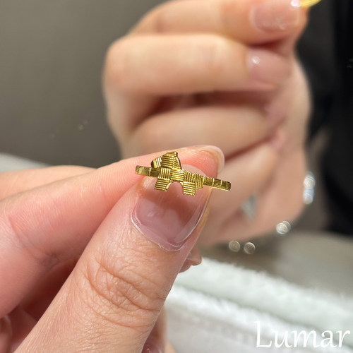 S925纯银一马当先沙金小马戒指女