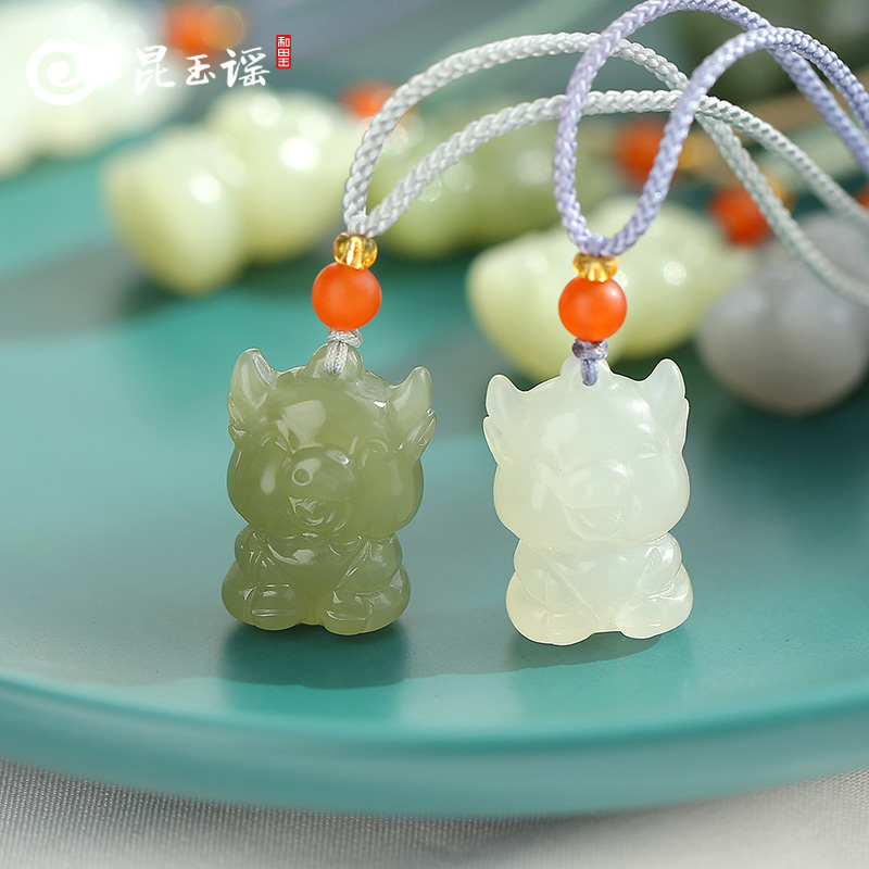 和田玉小猪吊坠手链车钥匙扣配件