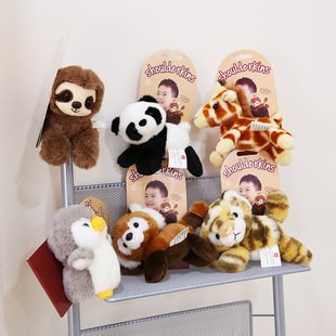 站肩公仔老虎玩偶毛绒玩具企鹅卡通挂肩磁吸小熊猫长颈鹿娃娃礼物