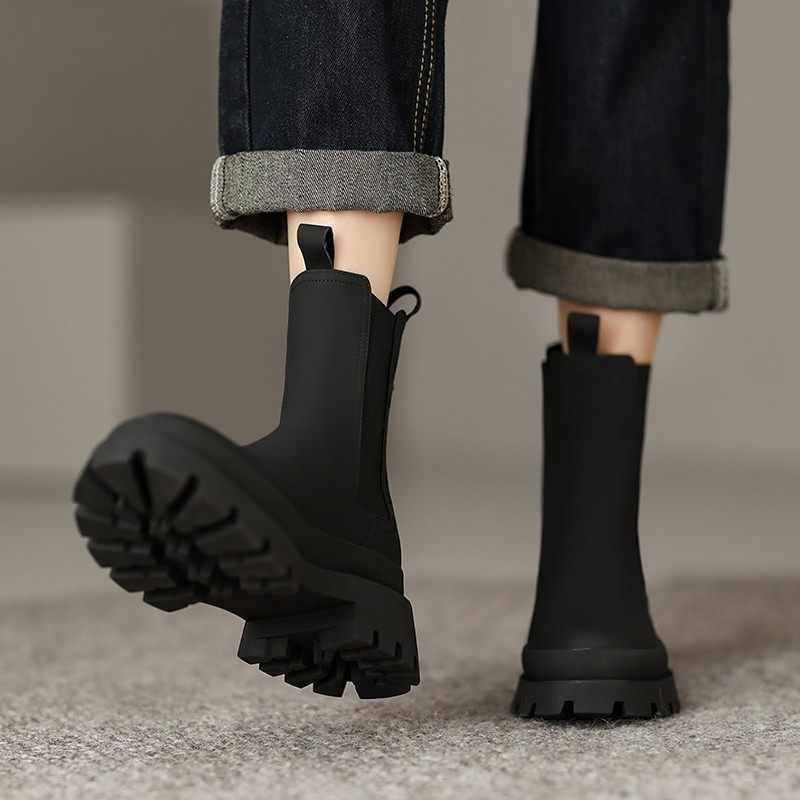 意大利设计师Corso Venezia真皮厚底切尔西短靴女新款复古烟筒靴,女鞋,马丁靴,淘宝优惠券,粉丝福利购,淘宝优惠卷