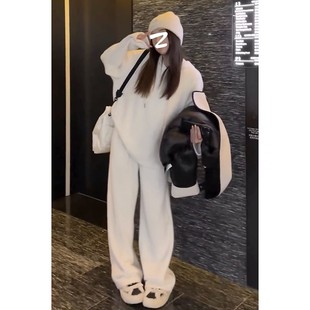 欧洲站休闲运动套装女时尚洋气时髦2025新款秋冬软糯毛绒连帽卫衣