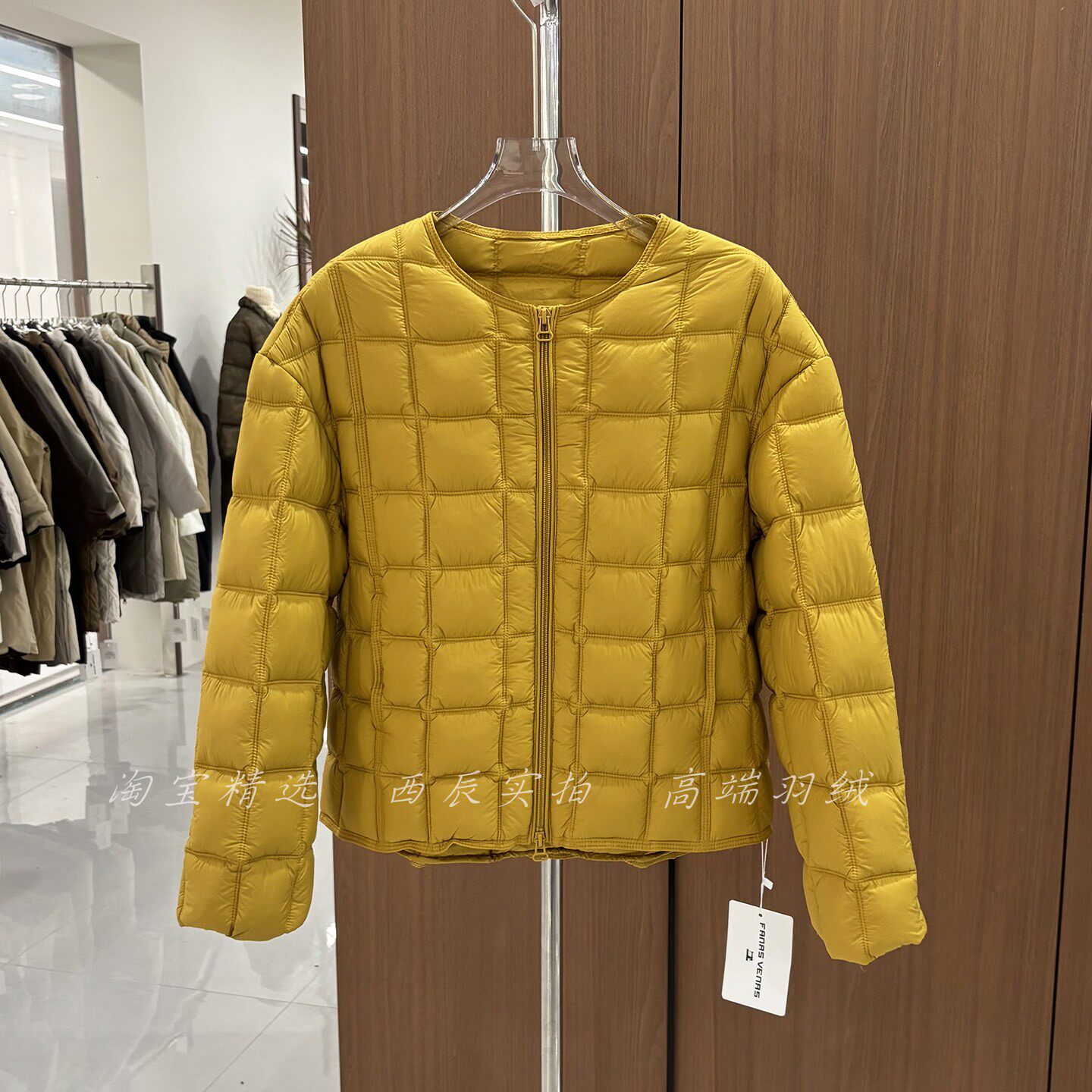 文艺方格圆领简约羽绒服女短款2026冬季新款90白鸭绒休闲保暖外套