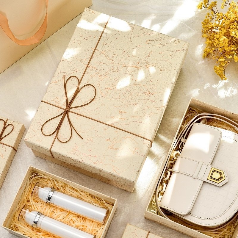 礼盒空盒子生日礼物盒送女友高级感精致香水伴手礼盒子大号包装盒