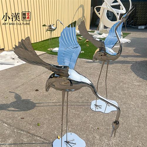 现货不锈钢仙鹤雕塑镜面草坪水池园林景观装饰抽象白鹭火烈鸟摆件