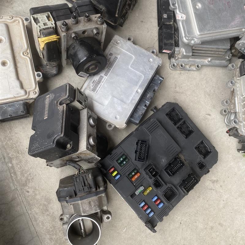 适用于标致301 206 307 308 408 508 2008雪铁龙世嘉 爱丽舍ABS泵